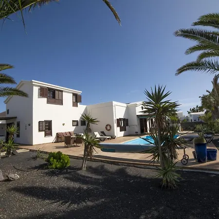 Willa Sensational 3 Bedrooms Myoga Spacious